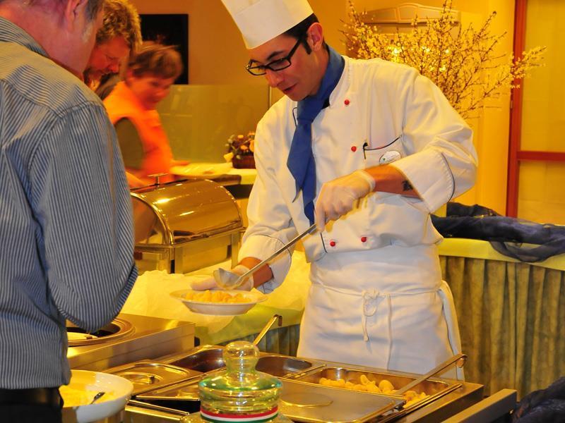 Hotel Valaisia Crans Montana, A Faern Collection Resort Restaurante foto