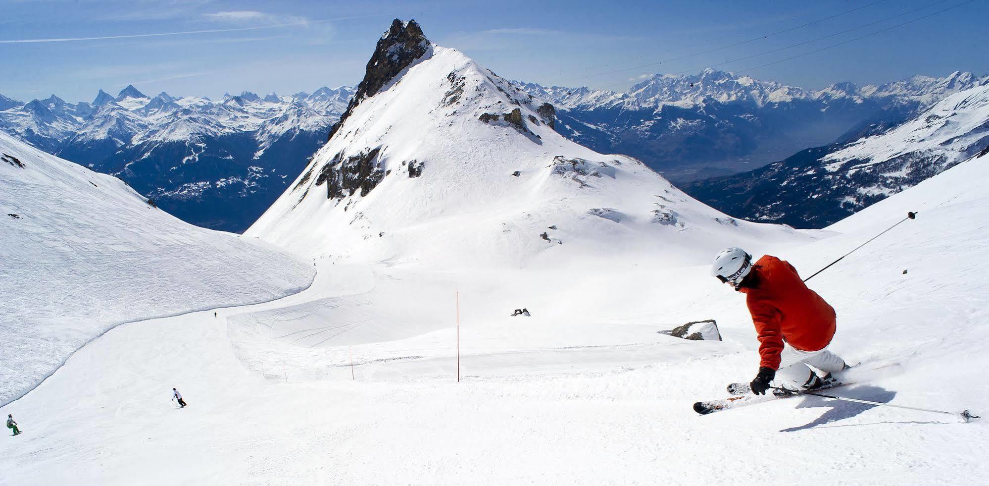 Hotel Valaisia Crans Montana, A Faern Collection Resort Exterior foto